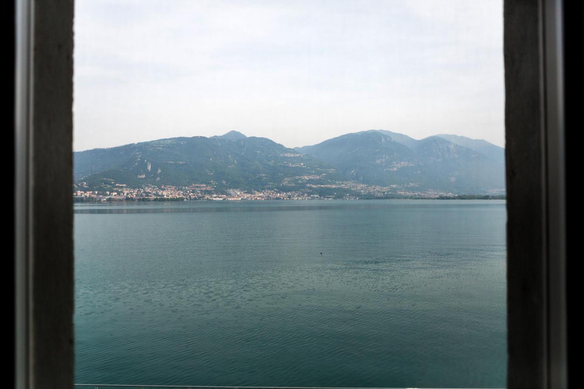Lakefront Home Residenza Il Gallo In Riva Al Lago Pisogne Exterior foto